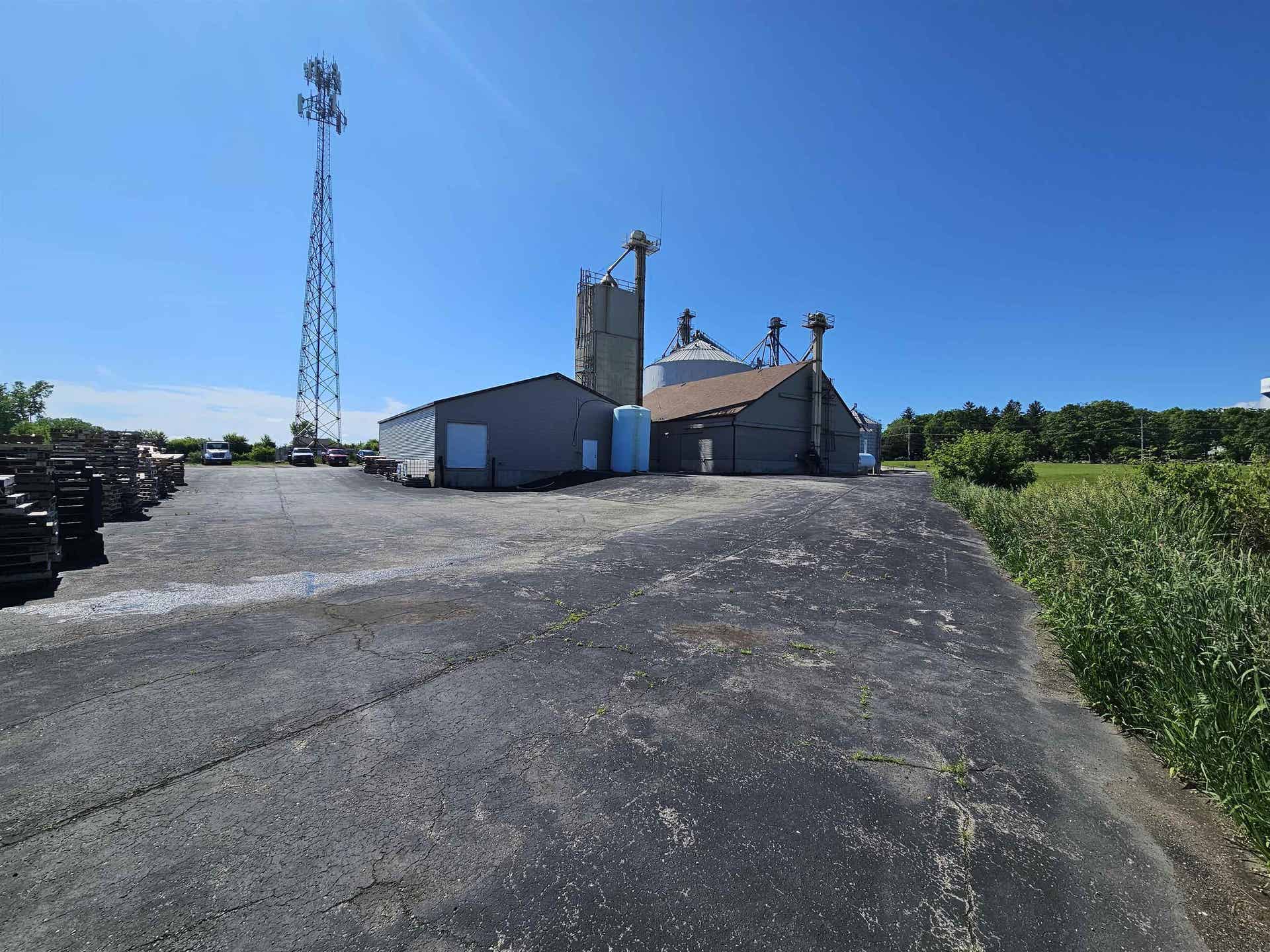 1112 Sumner Street, Hartford, WI 53027