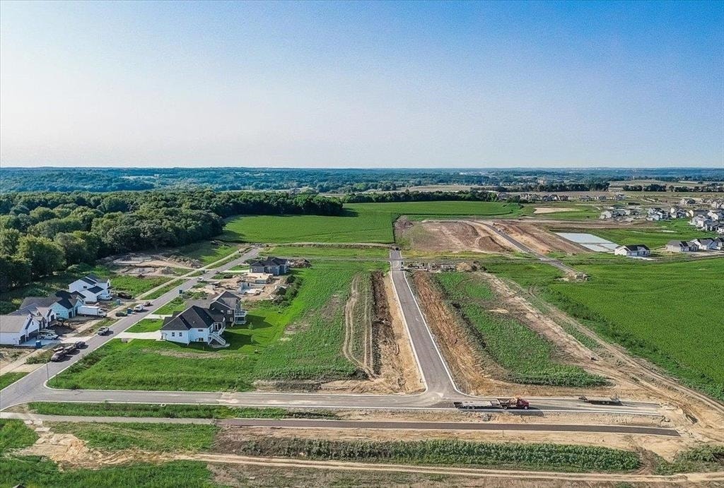 L434 4038 Whistle Rock, Windsor, WI 53532
